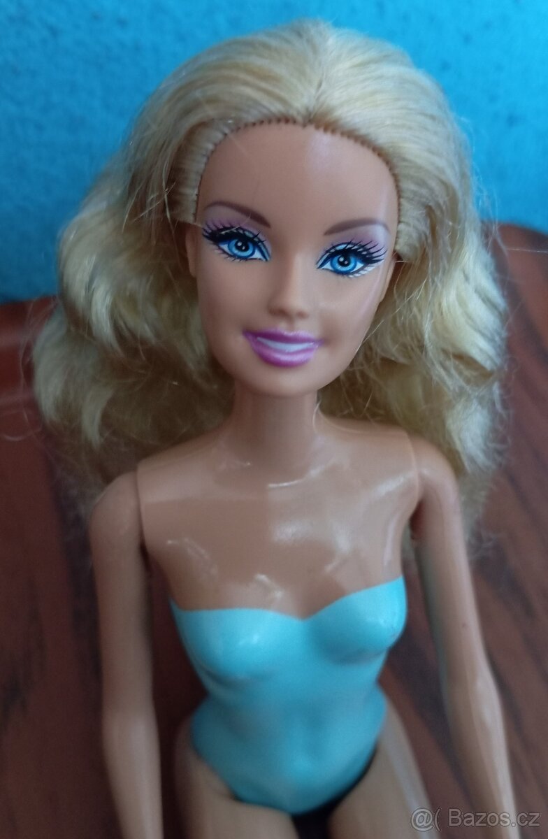 Retro Barbie 1999