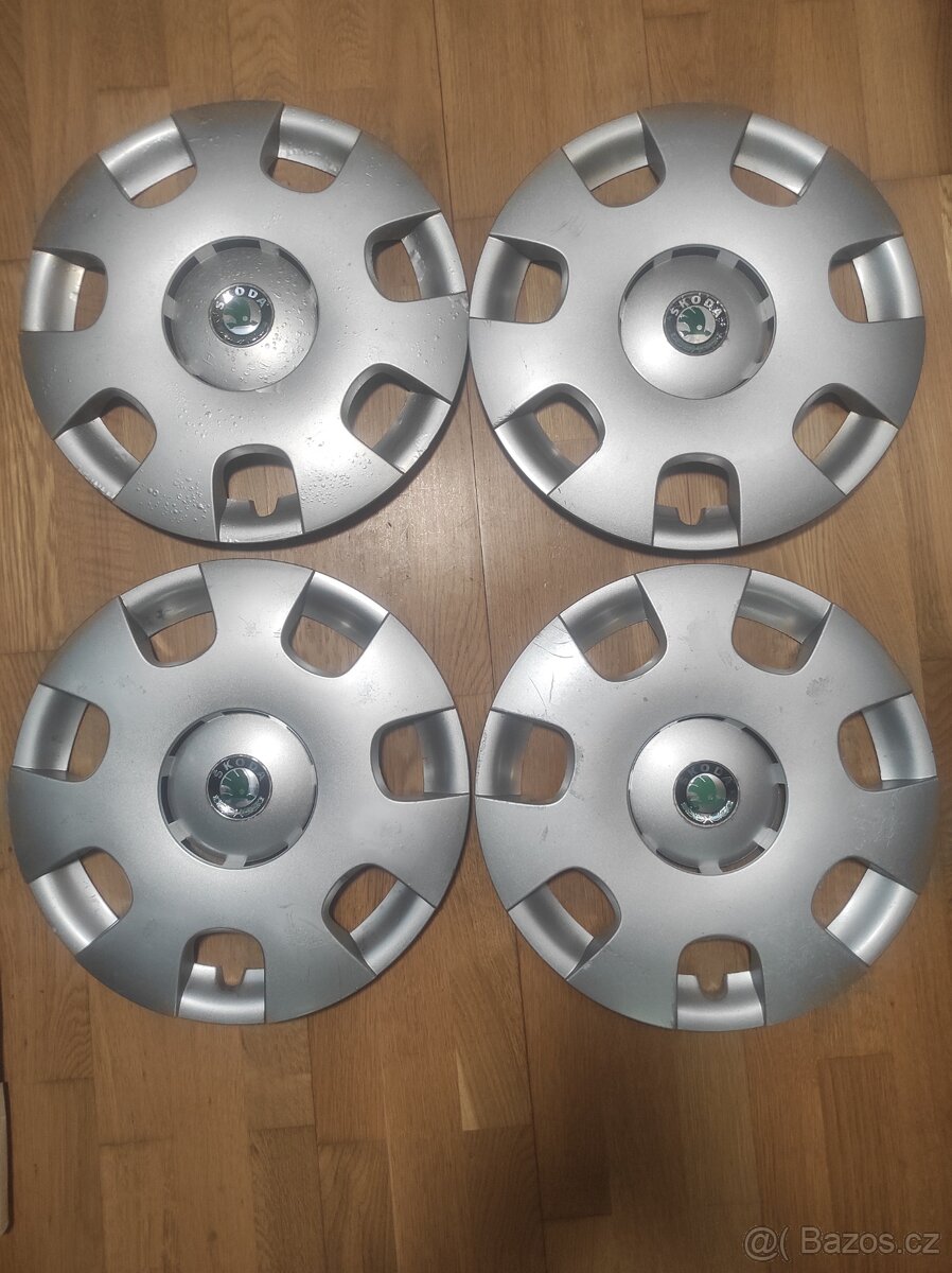 Sada 4 kusů poklic Škoda Fabia (14")