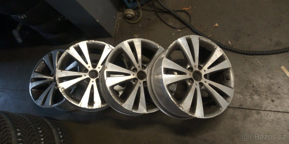 ALU Kola VW Passat  5x112 R18