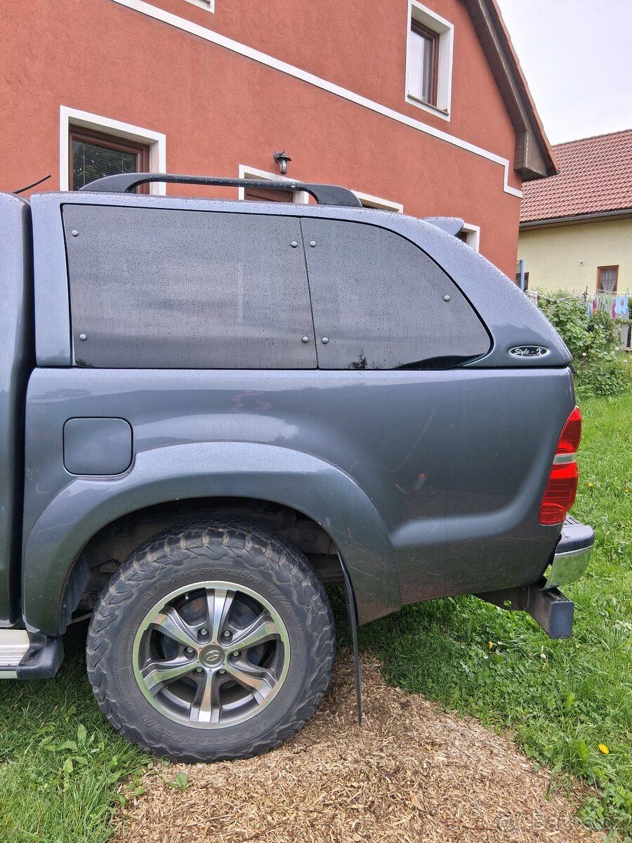 Toyota Hilux - Hardtop prodám