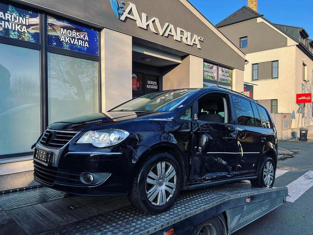 Veškeré náhradní díly VW Touran 1T2 FL 2007 BMM JLT LC9X