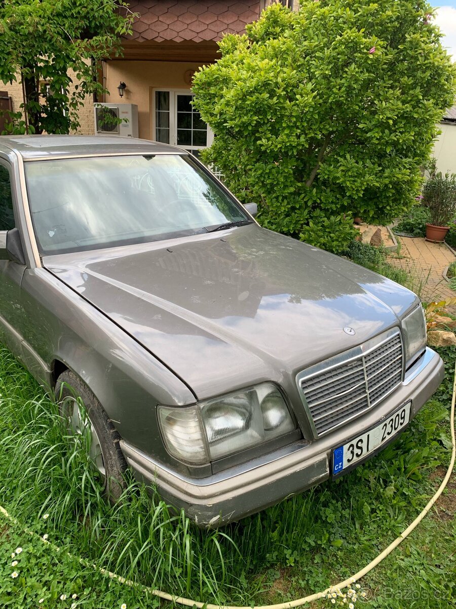 Mercedes Benz w124 250d