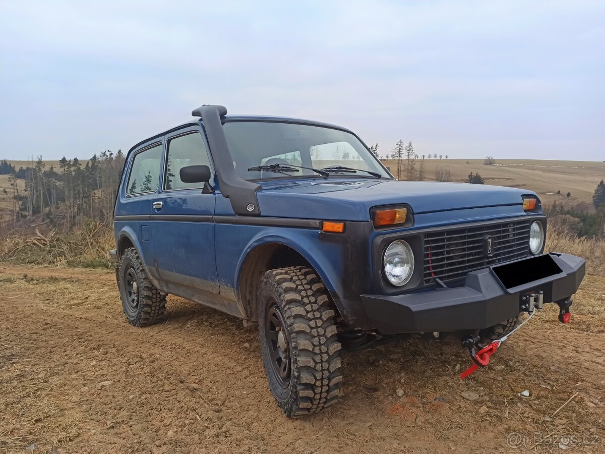 Pevnostní nárazník PRO verze + naviják MSW 3500 lbs na Lada