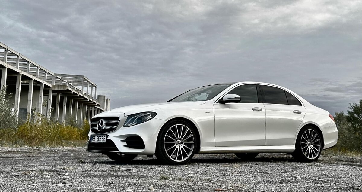 Mercedes E 200 W213,benzin,ČR,servis,panorama,68tis/km