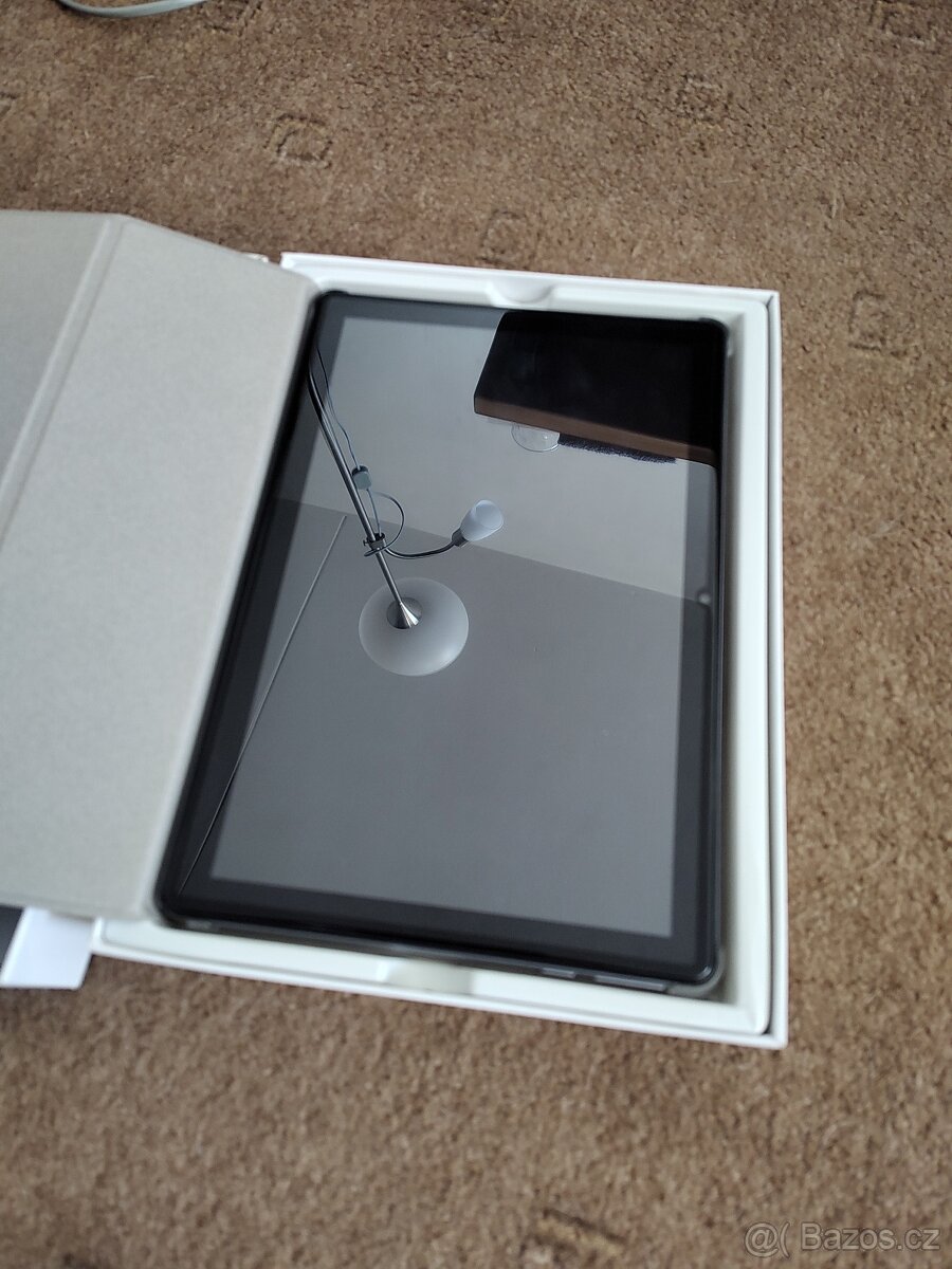Cubot 10,1" tablet nový. 4 gb RAM,Full HD displej