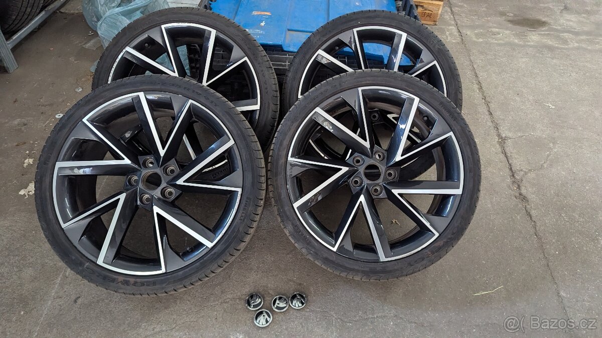 Škoda Vega 8x19 ET45, letní Pneu Pirelli