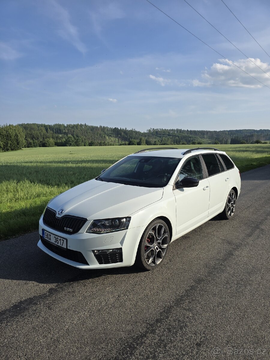 Škoda Octavia 3 RS /DSG/Bílá