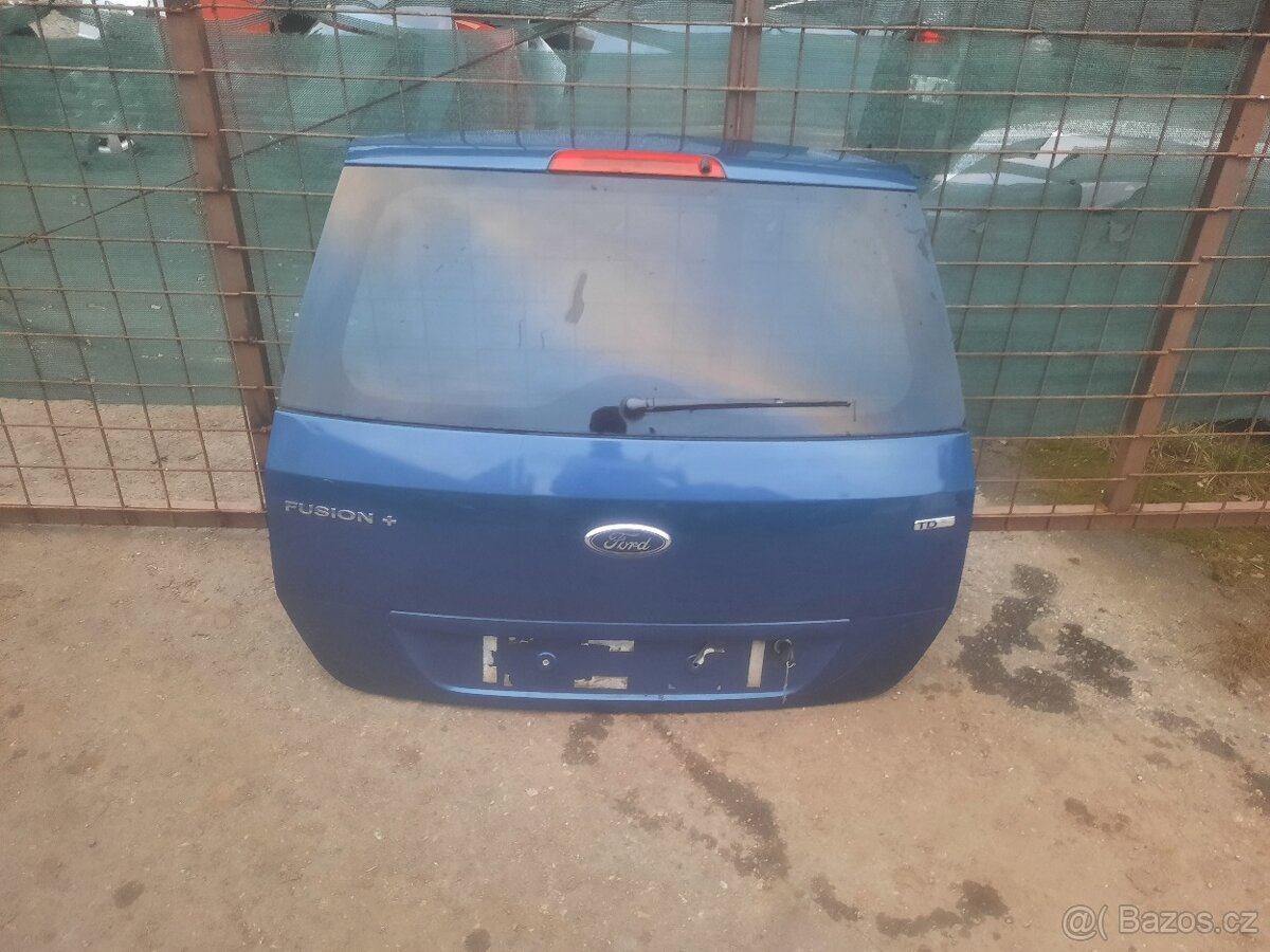 ford fusion - zadni viko kufru