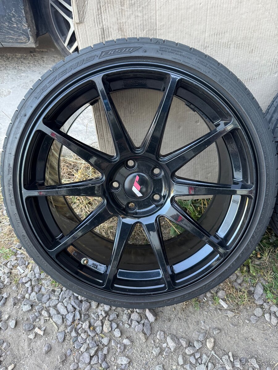 Japan racing JR11 R19