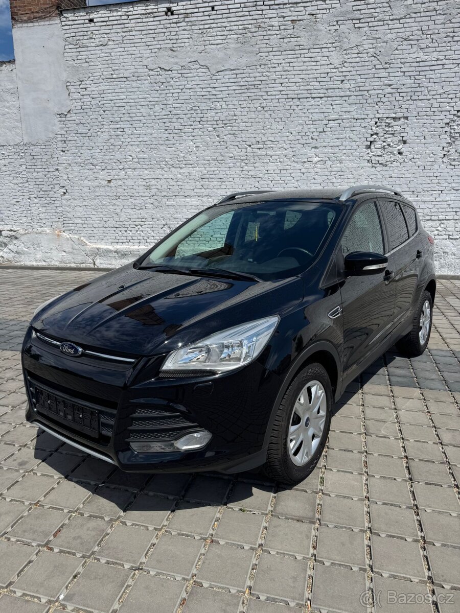 Ford Kuga 1,6i 110kW 2WD r.v.2013 serviska, 1. majitel