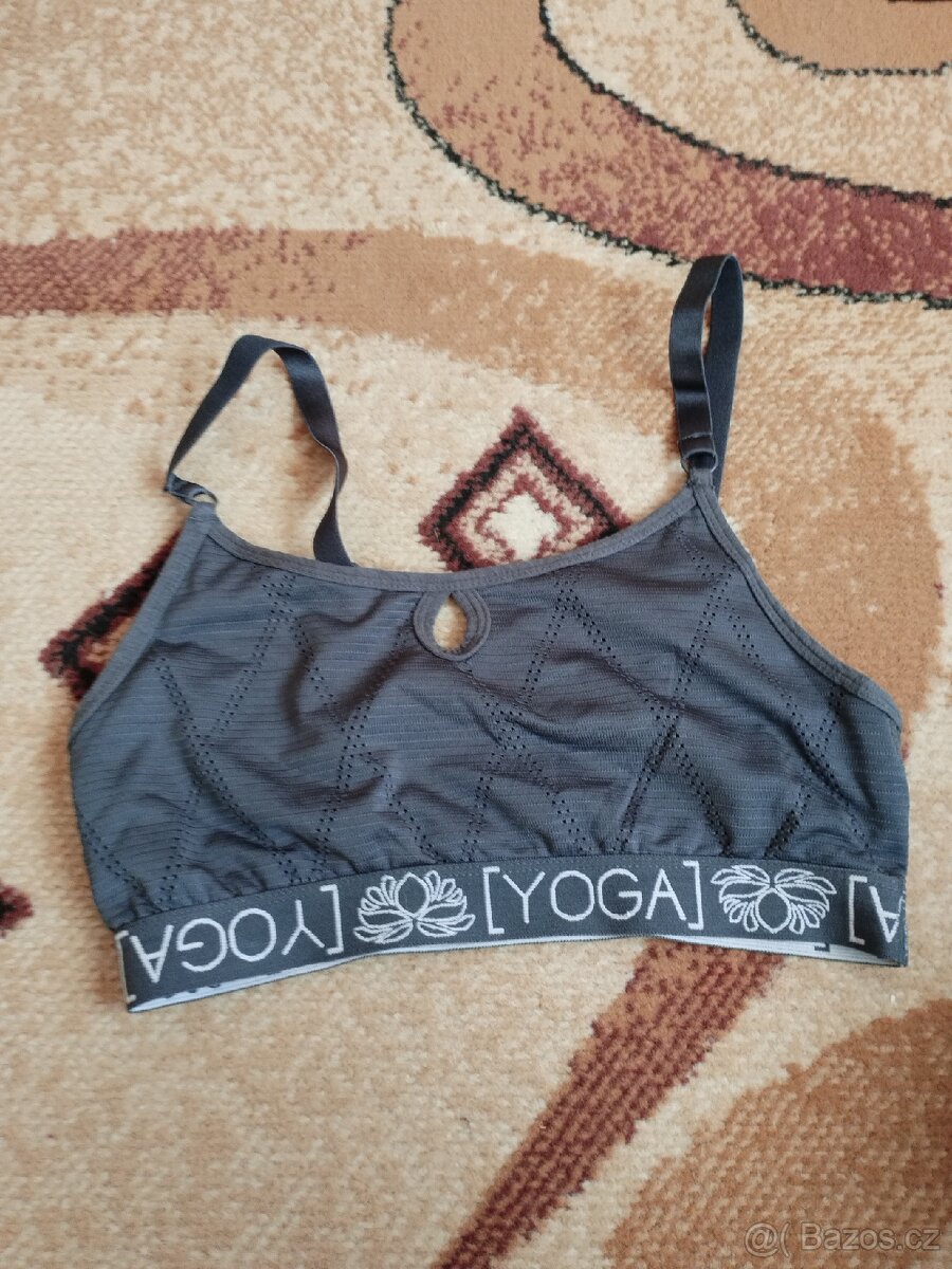 Sportovní podprsenka