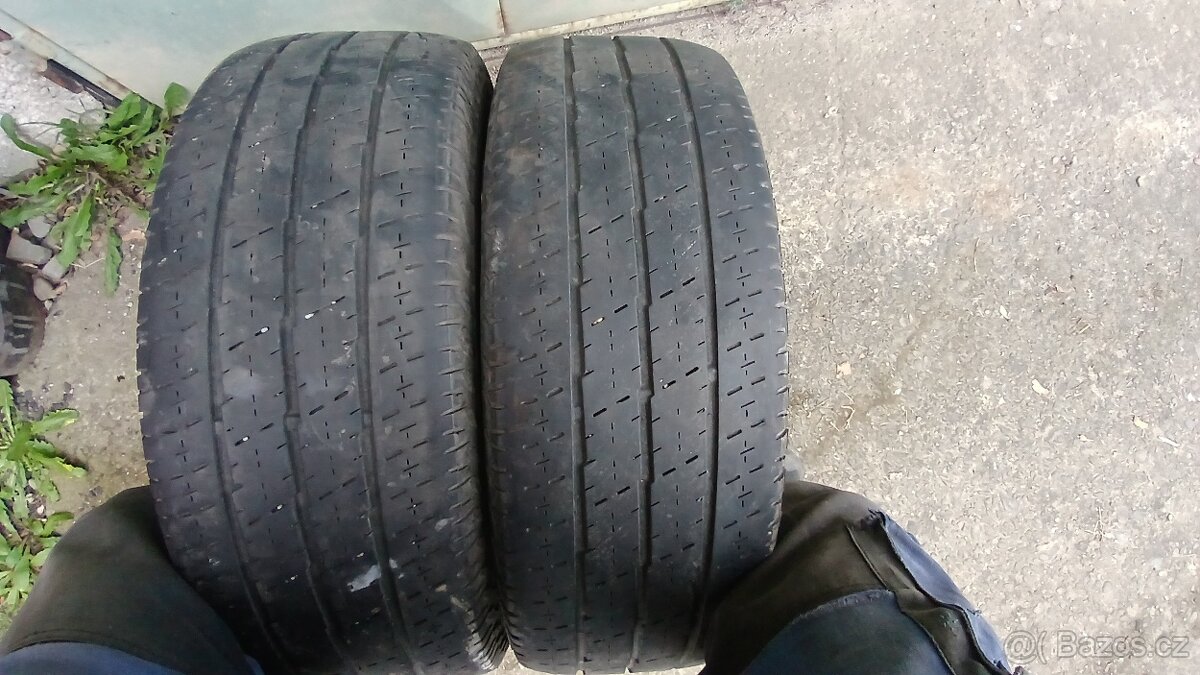 2x letni continental 215/65 R15C, dezen=5mm