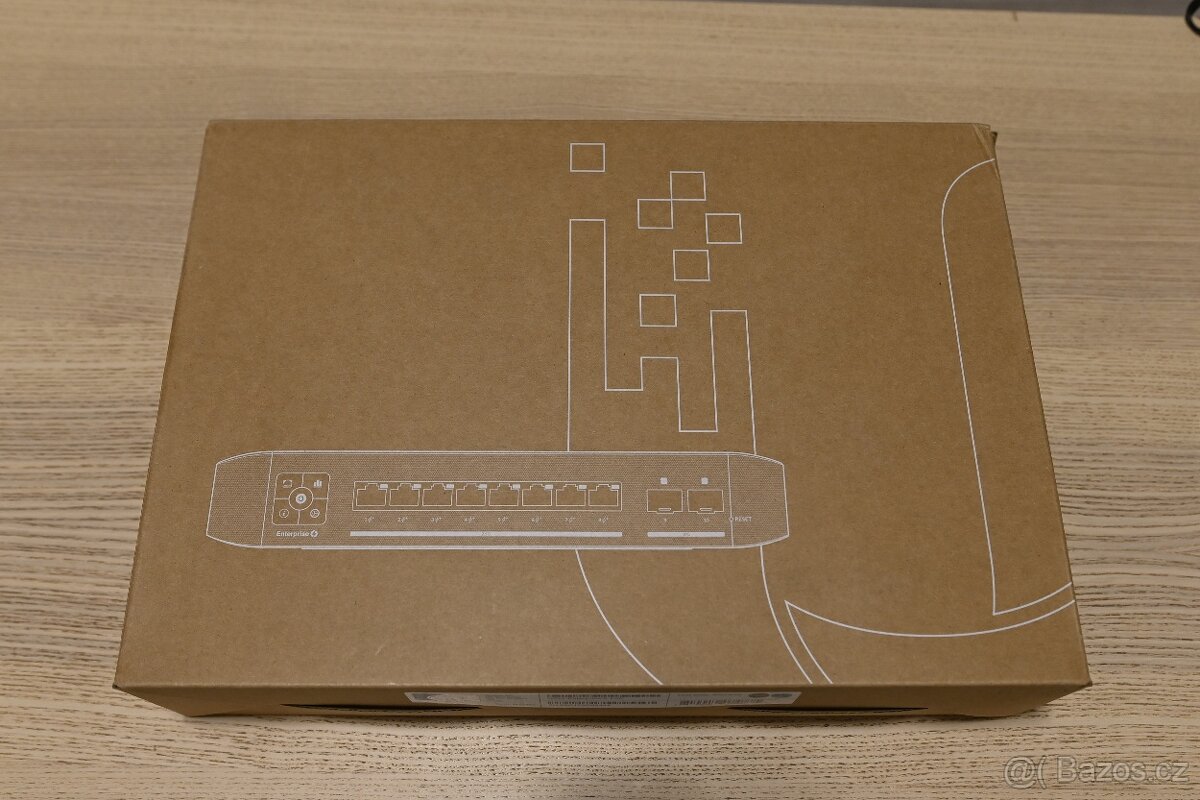 Ubiquiti UniFi Switch Enterprise 8 PoE