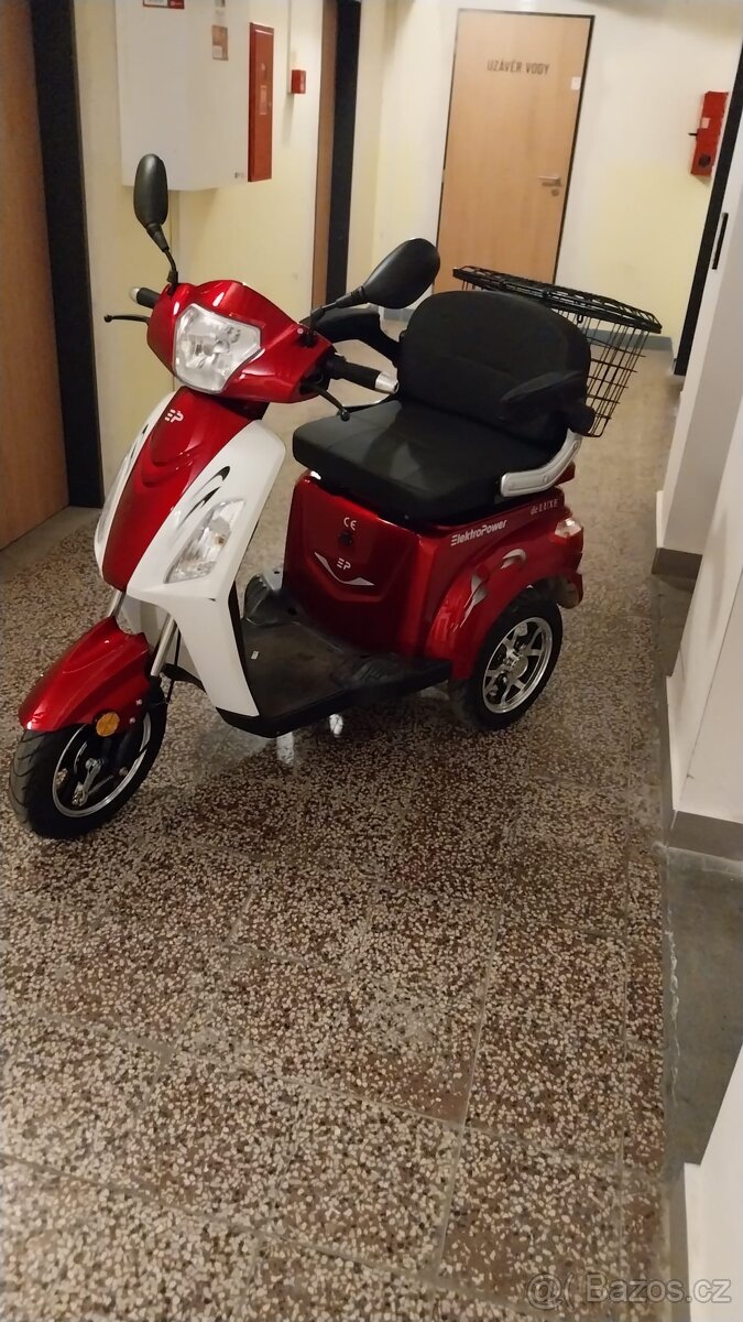 Elektro tříkolka