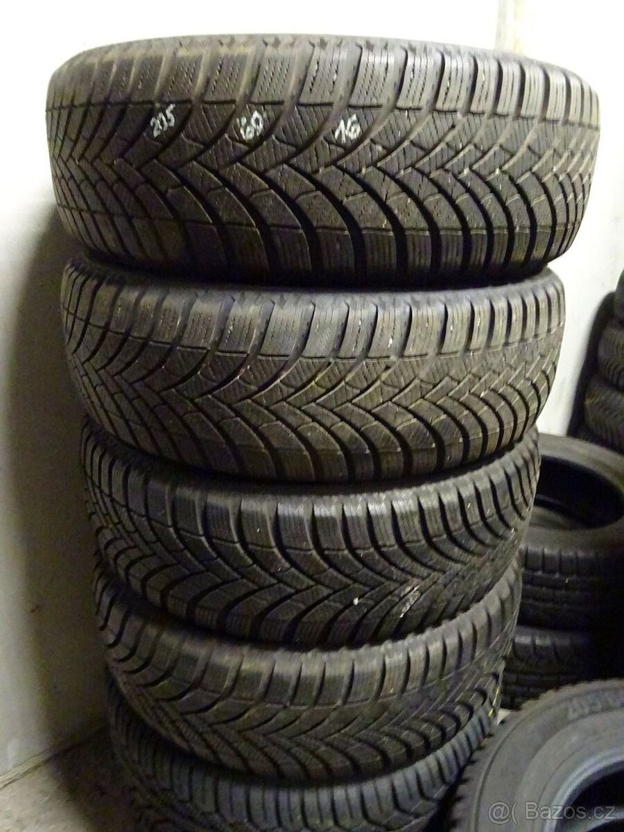 Zimní pneumatiky Semperit, 205/60/16, 8 mm. 4 kusy