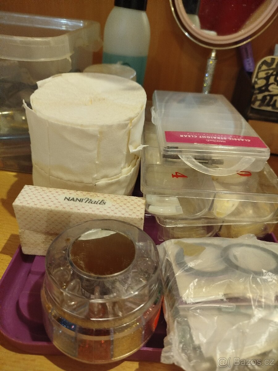 Sada na výrobu akrylových/gelových nehtů