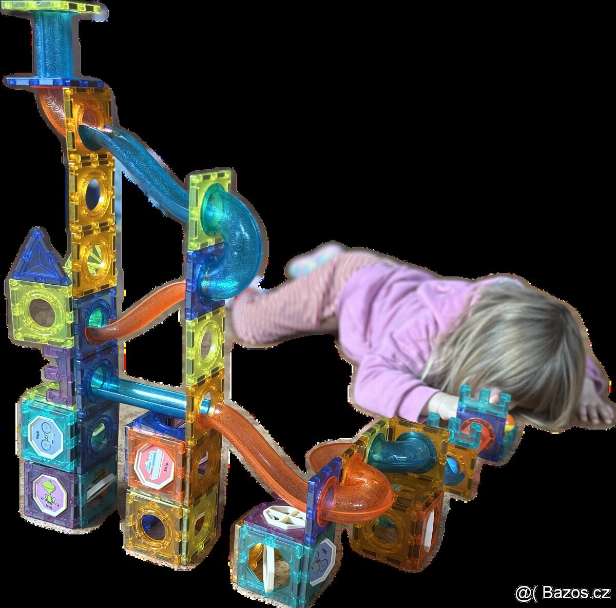 Magnetická stavebnice a kuličkodráha