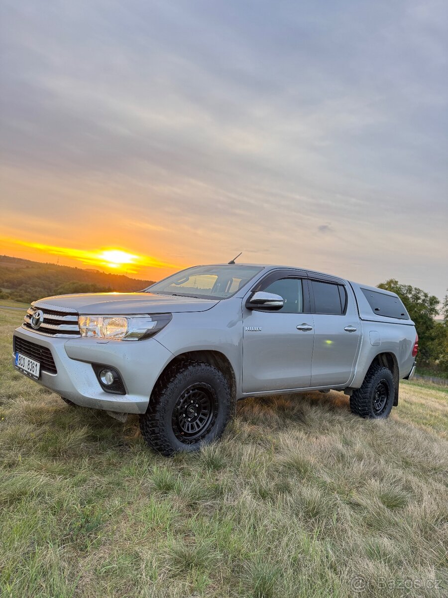 Toyota Hilux 2.4 110kw