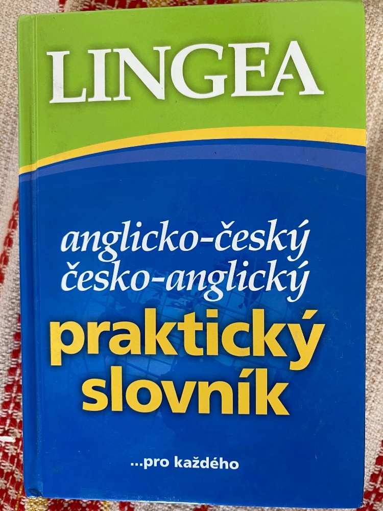 Praktický slovník Aj/Čj Lingea.