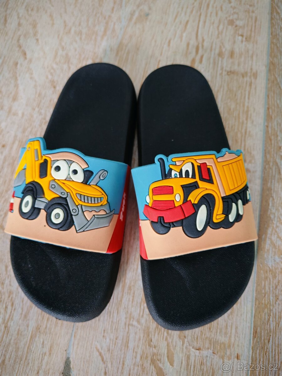 Dětské pantofle vel. 35
