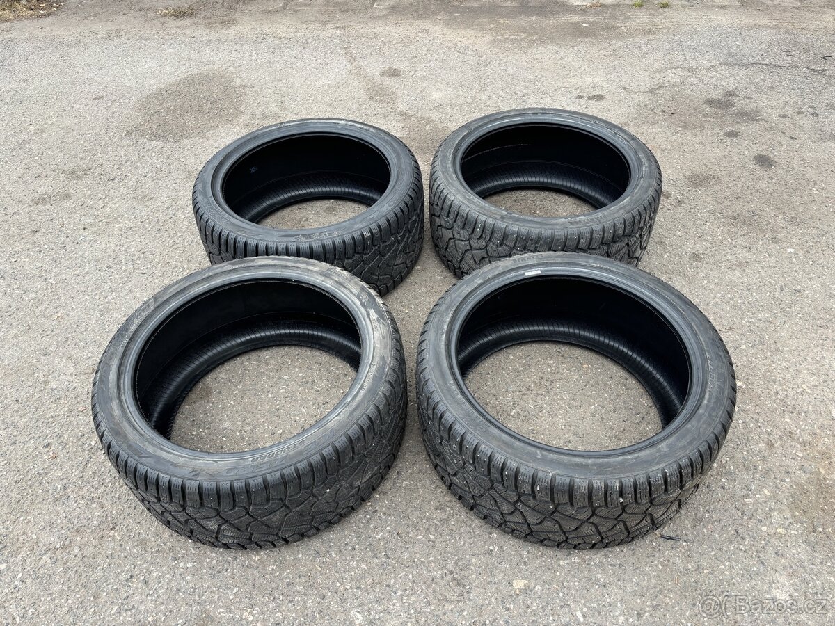 Pneumatiky PIRRELI ice zero 305/35 R21 109H