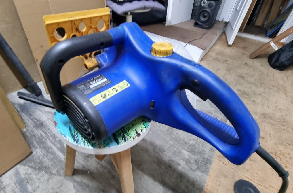 Prodám ele.pilu Einhel Royal 40 cm.