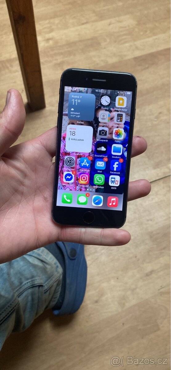 iPhone 8