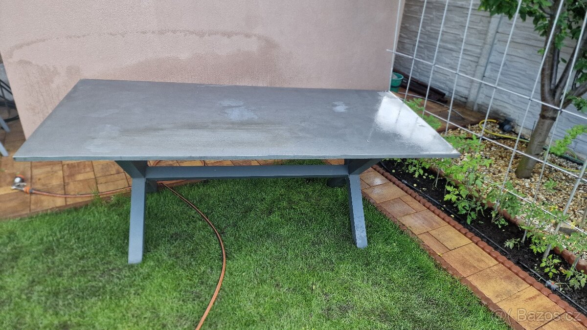 Zahradni stůl 210x100x75 a 6 ks židli