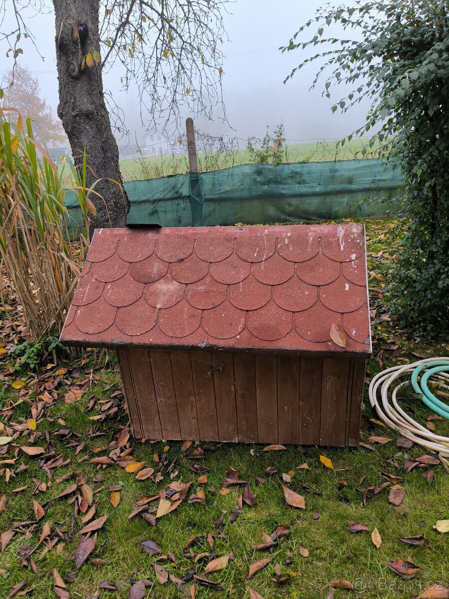Prodám psí boudu