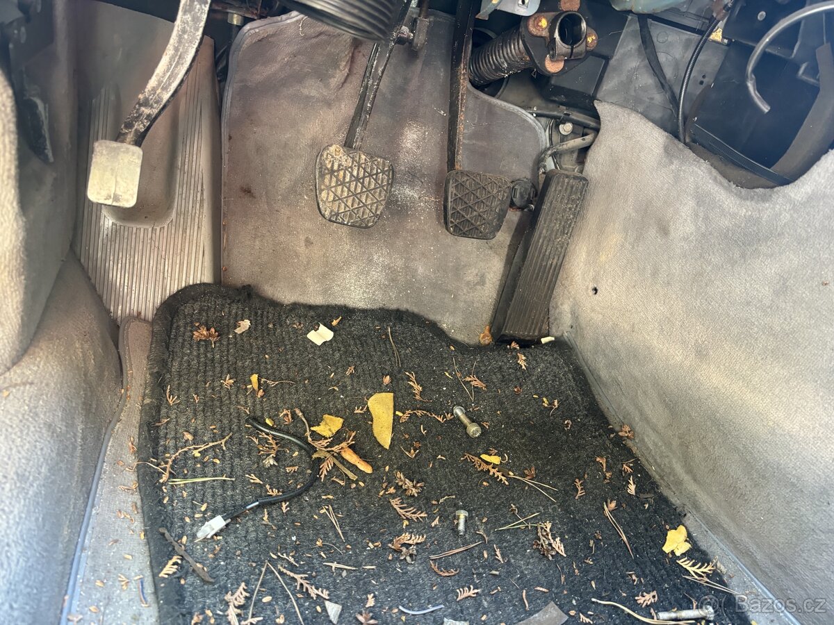 Zástavba manuál mercedes w126 5q