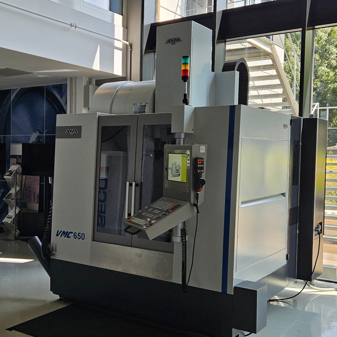 Vertikální CNC obráběcí centrum na kov VMC 650V