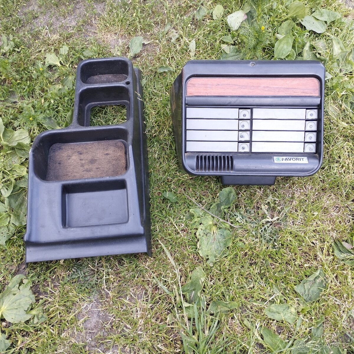 Škoda Favorit středový panel