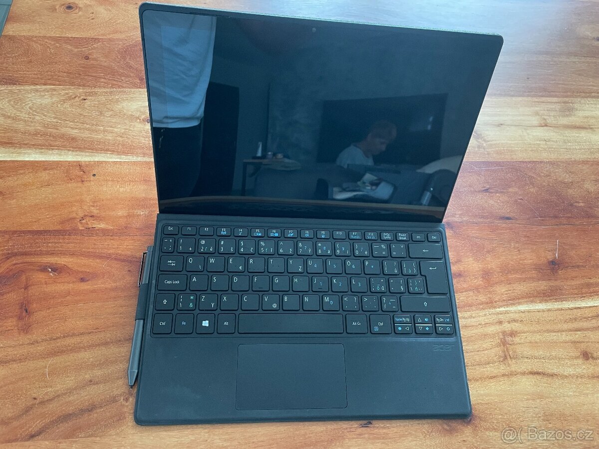 Notebook a Tablet Acer Switch 5