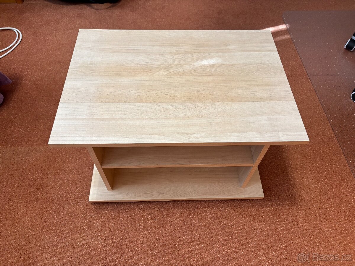 stoleček 63x44x42 cm