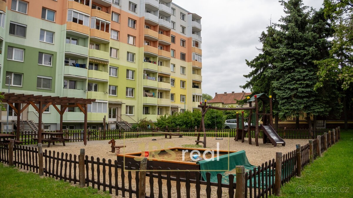 Prodej bytu 3+1, 74 m2 - Veselí nad Moravou, ev.č. 110047JS