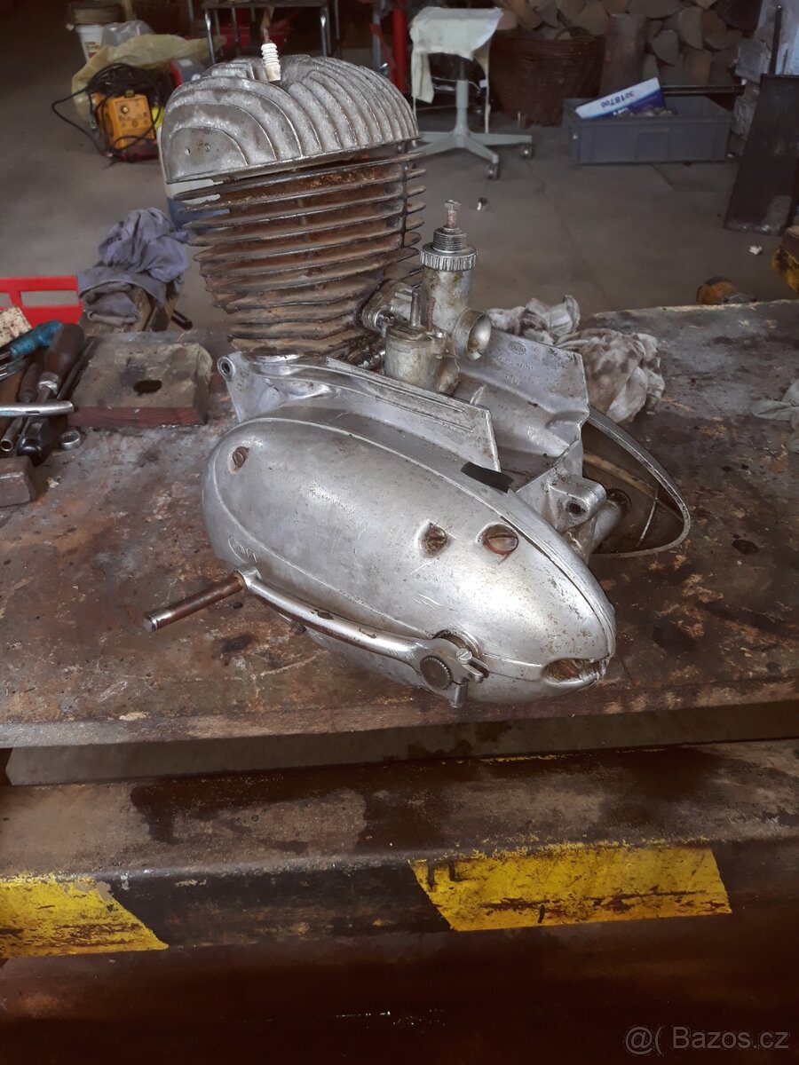 Motor Jawa 250/590 Sport + Californie