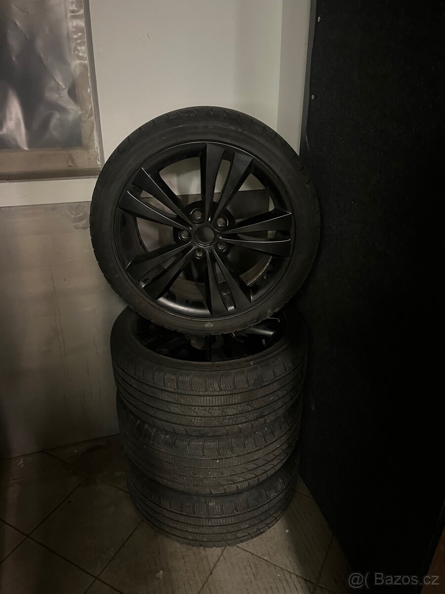 Kola audi/vw 5x112 r18+podložky,komaxit nové zimní pneu