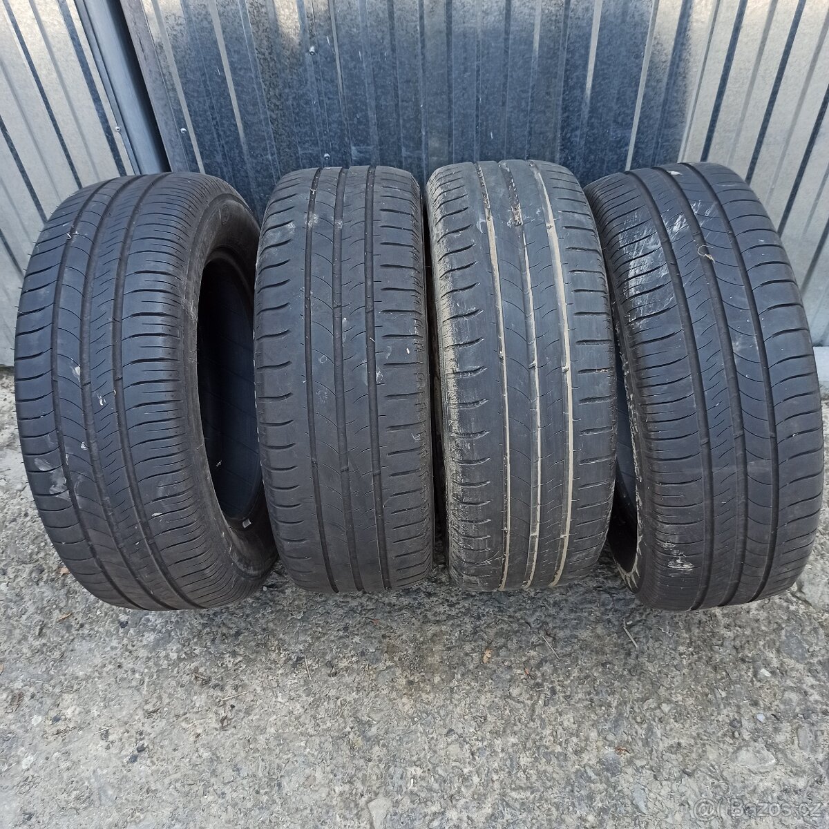 Letní pneu 215/60 R16