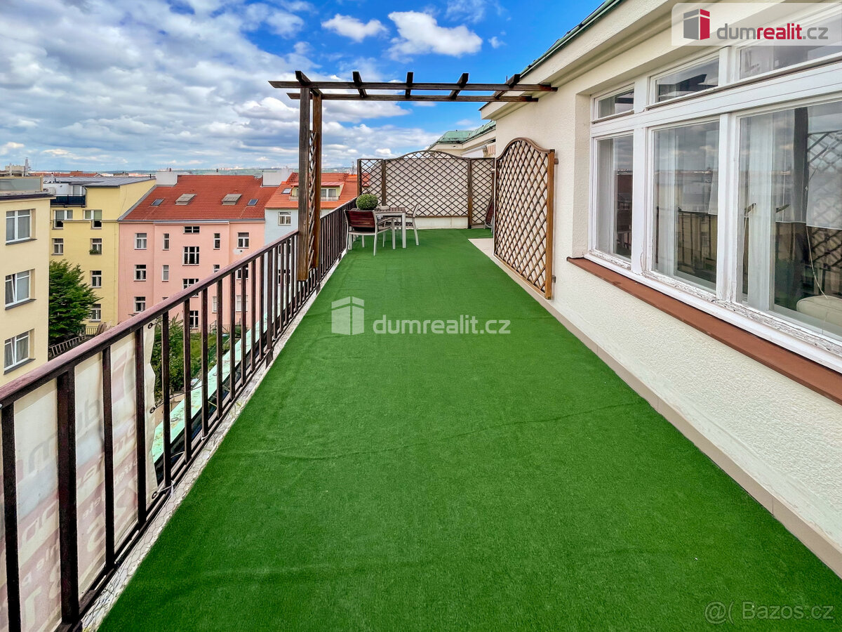 Prodej bytu 3+kk s terasou, sklepem a parkovacím stáním, ul.