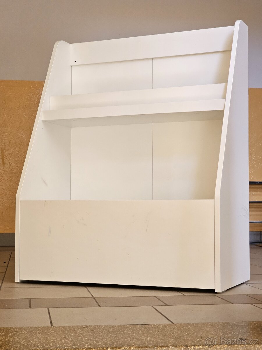 Ikea BERGIG dětská knihovnička