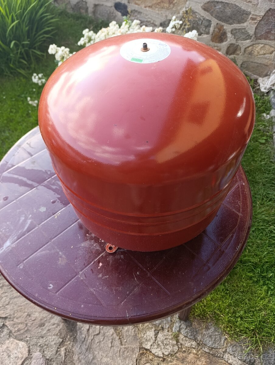 Expanzní nádoba 50l