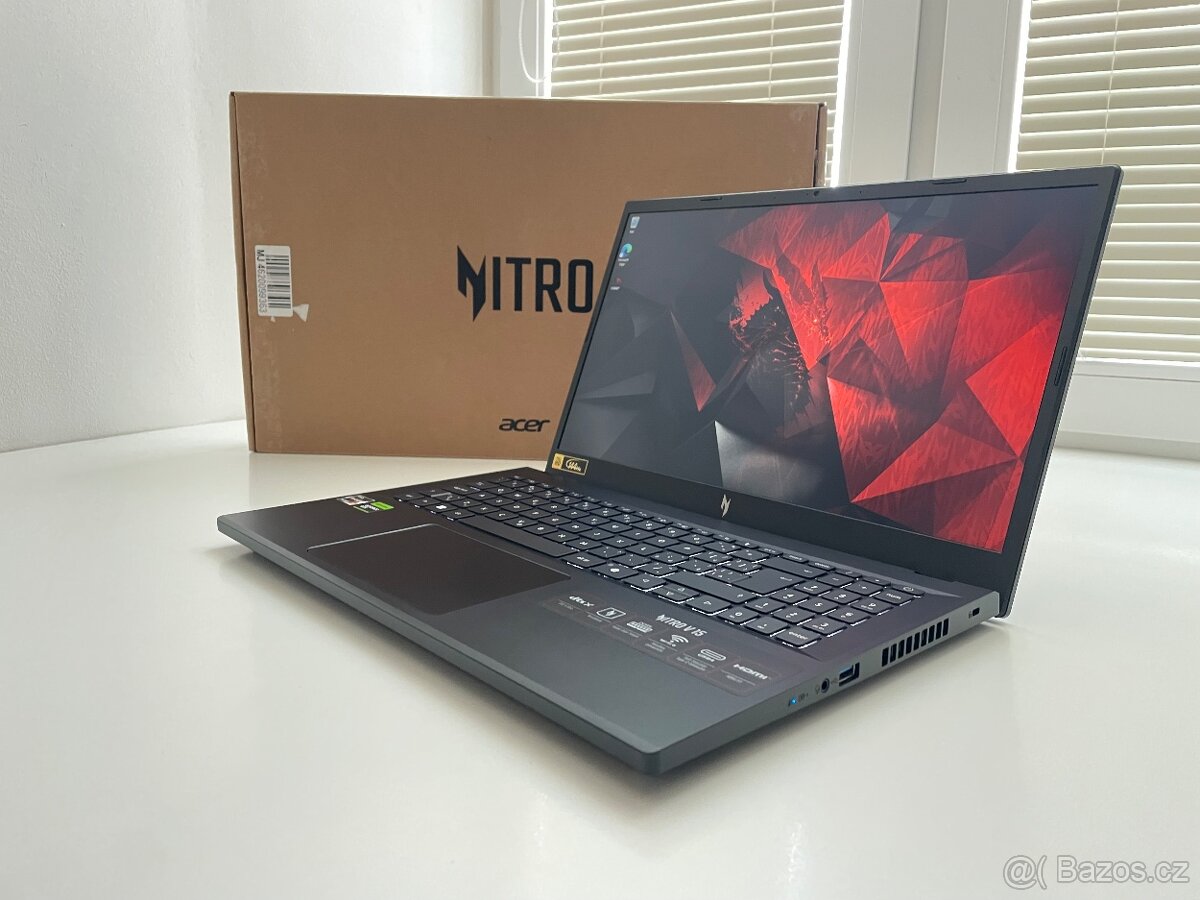 Nový herní notebook Acer Nitro V15- Ryzen5-7535HS-16RAM-RTX-