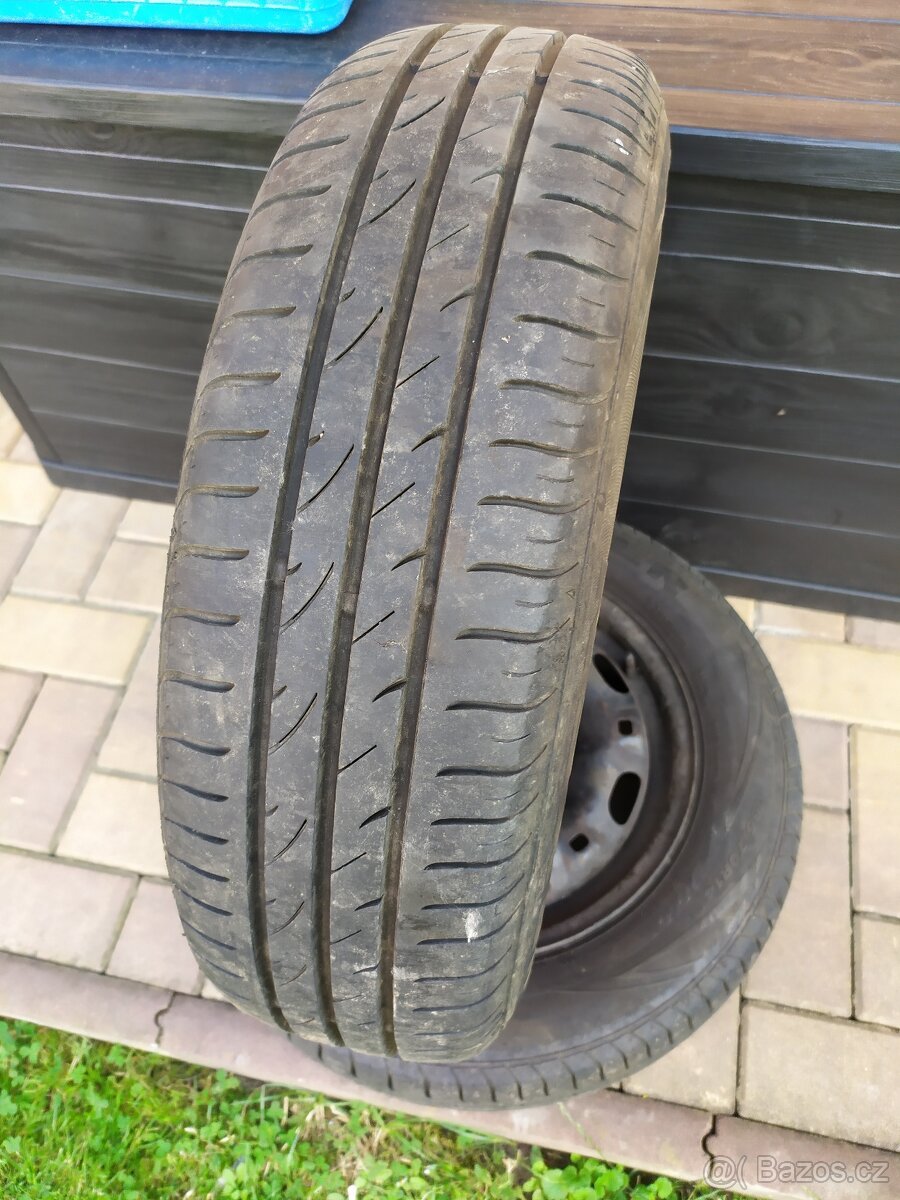 Letní pneu 165/70 R14, na discích 5x100