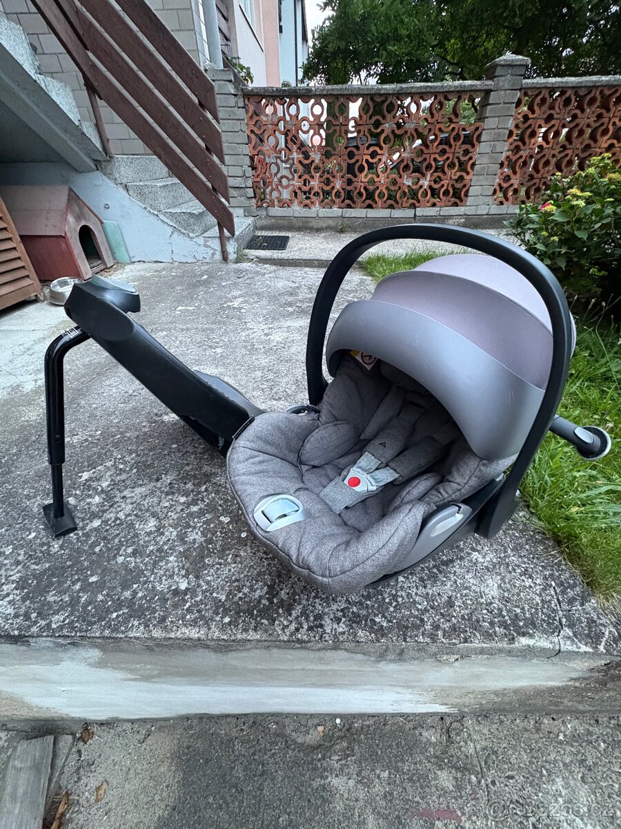 Cybex Cloud Q + isofix základna