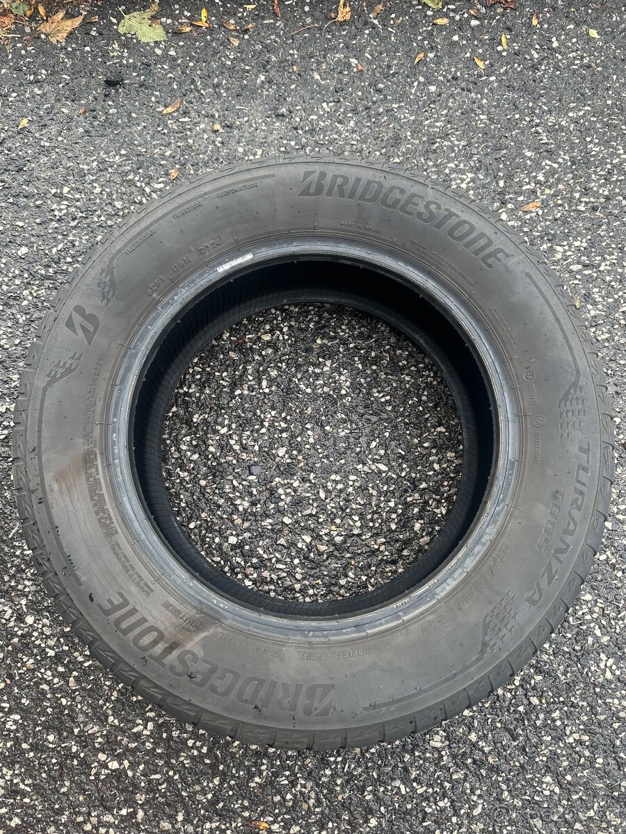 Bridgestone Turanza T005 - 215/60/R16