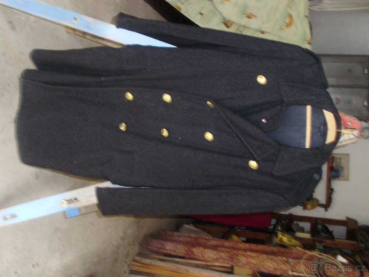 Uniformovaný kabát + kožešinová vložka