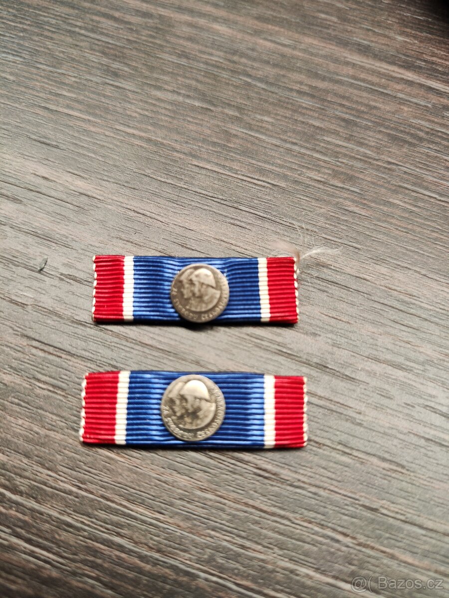 Řád "Za svobodu ČSR" 2x stužkovnice