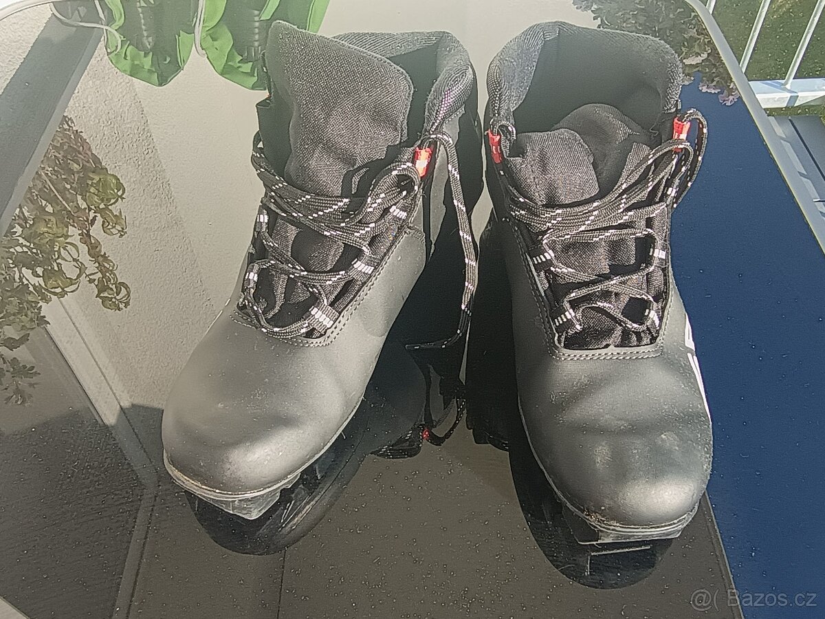 Boty na běžky 42