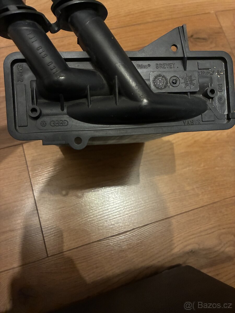 Radiátor topení VALEO 1J1 819 031 A