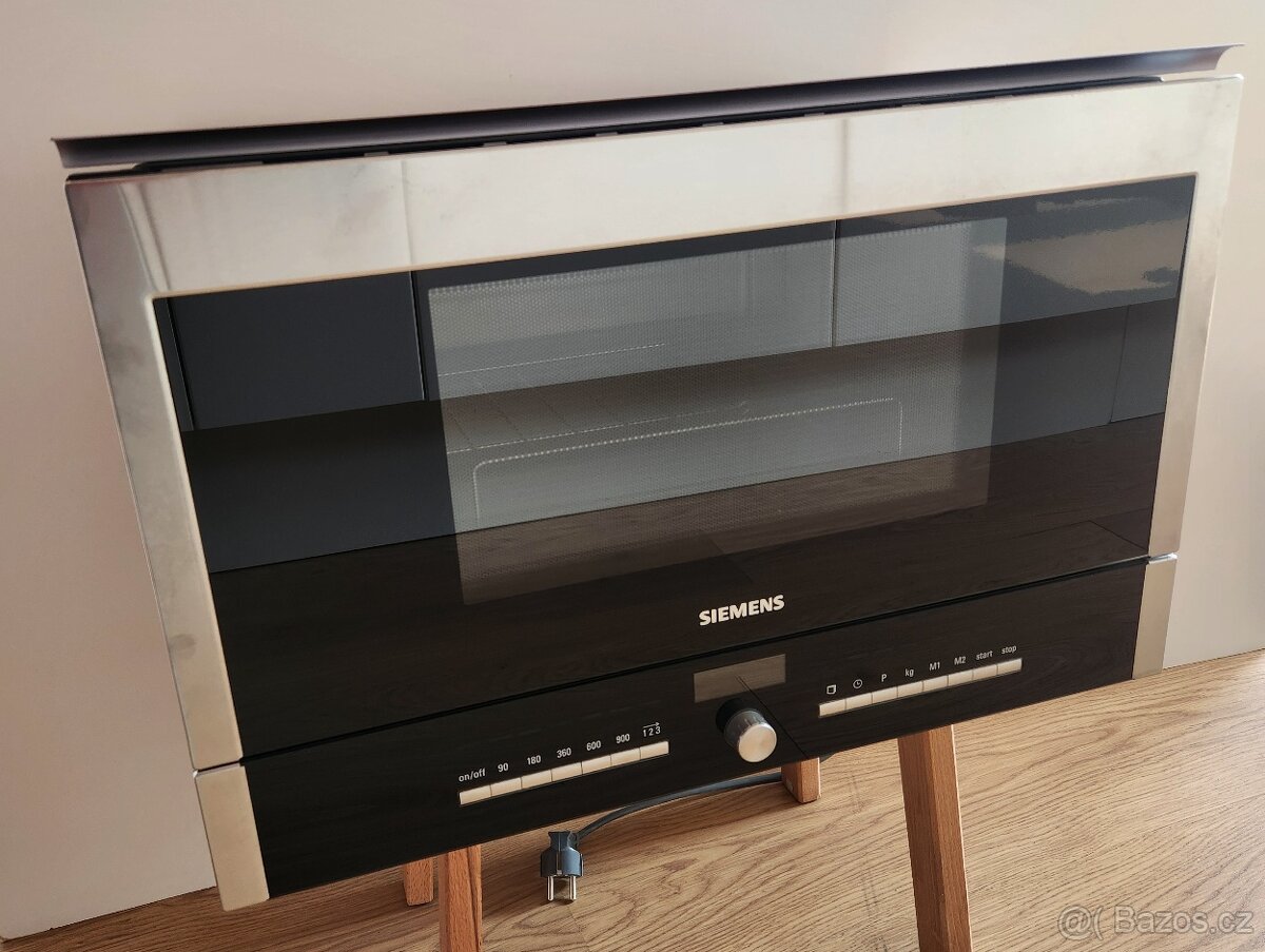 Vestavná Mikrovlnná trouba Siemens HF25M5R2/01